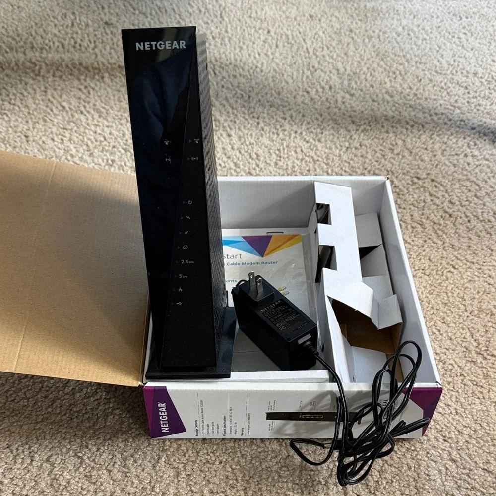 NETGEAR AC1750 WiFi Cable Modem Router - Picture 4 of 6
